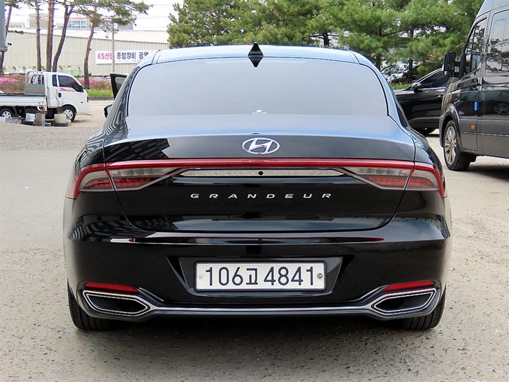 HYUNDAI Grandeur - Vista 4