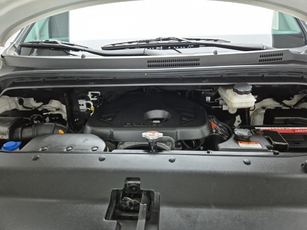 HYUNDAI Starex - Vista 5