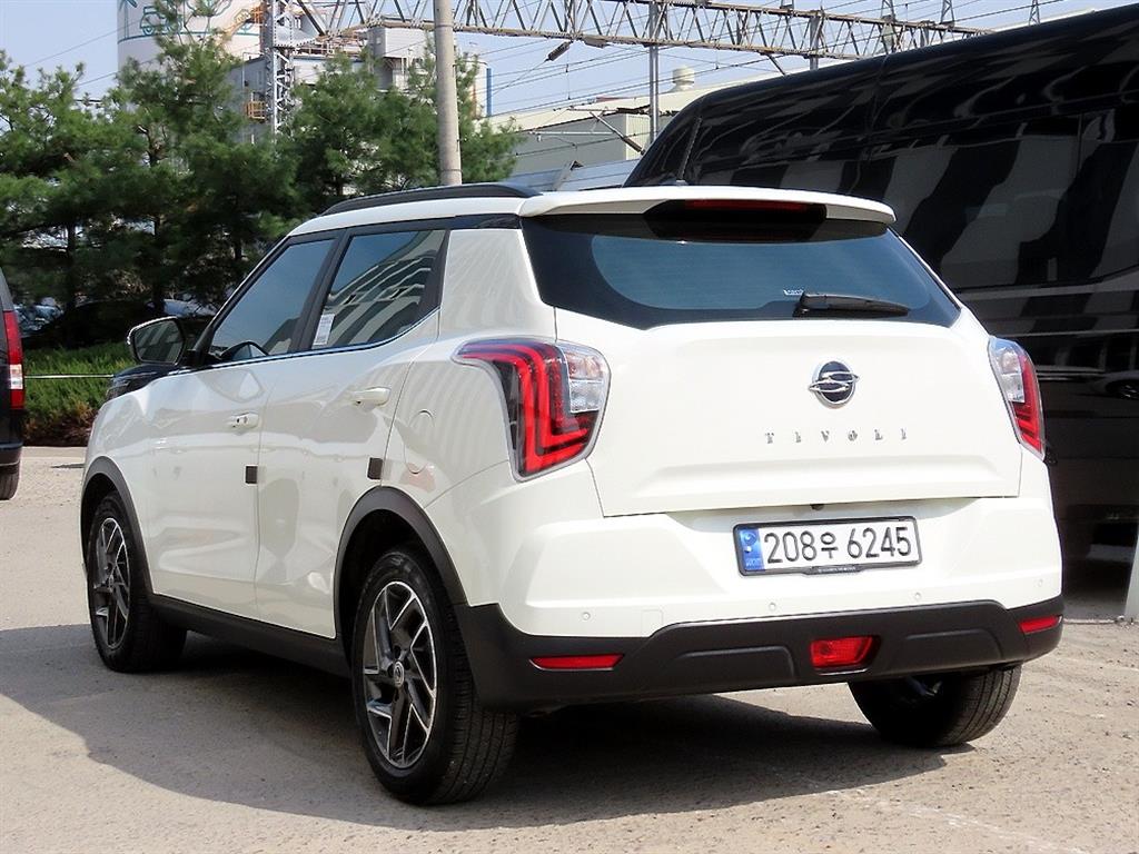 Ssangyong Tivoli - Vista 3