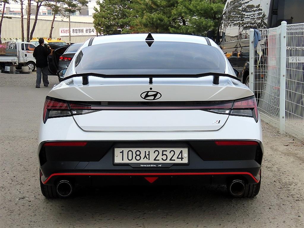 HYUNDAI Avante - Vista 4