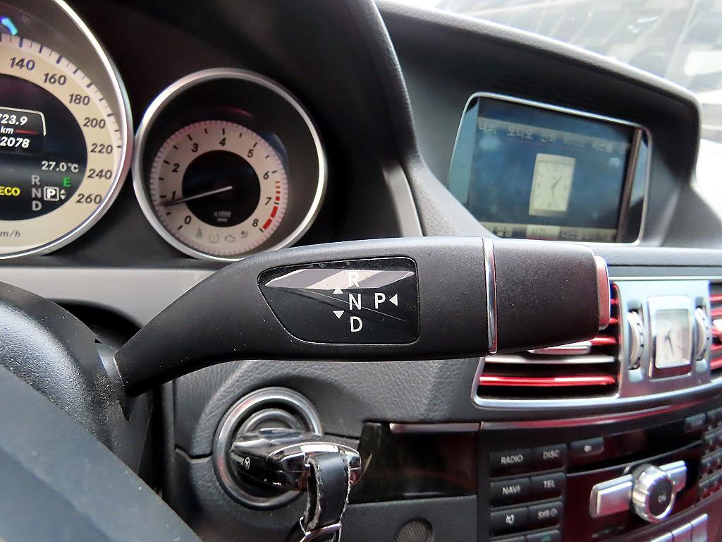 Mercedes Benz E class - Vista 10