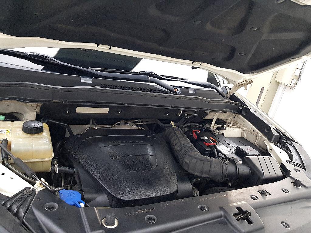 Ssangyong Korando - Vista 6