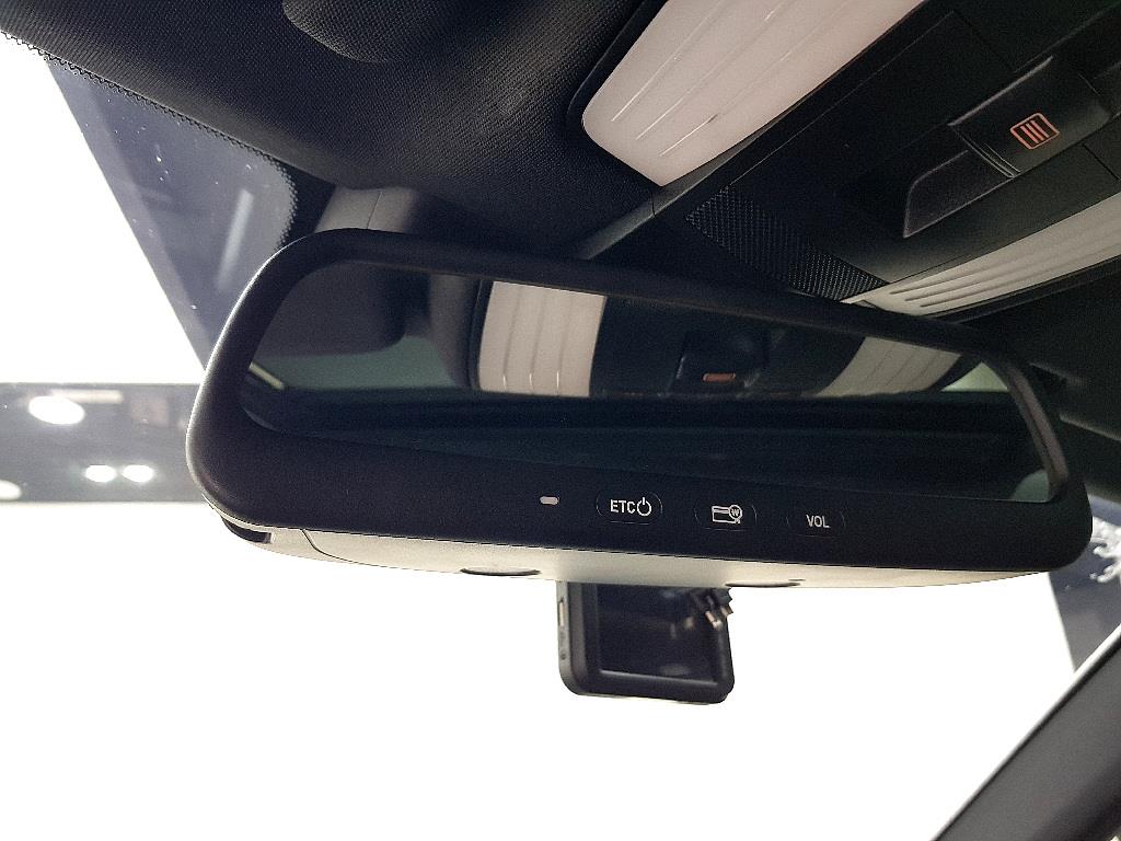 Mercedes Benz E class - Vista 11