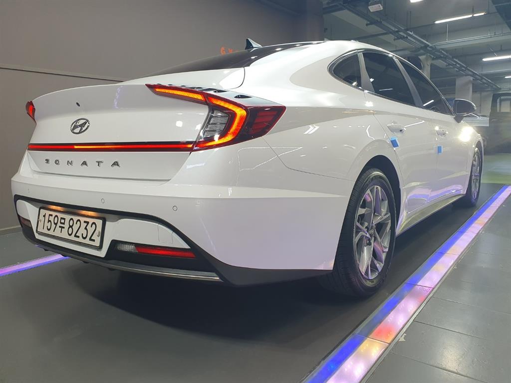 HYUNDAI Sonata - Vista 5