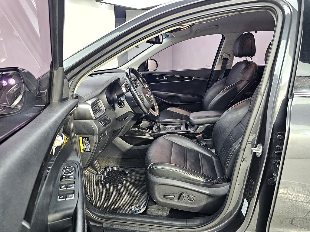 KIA Sorento - Vista 7