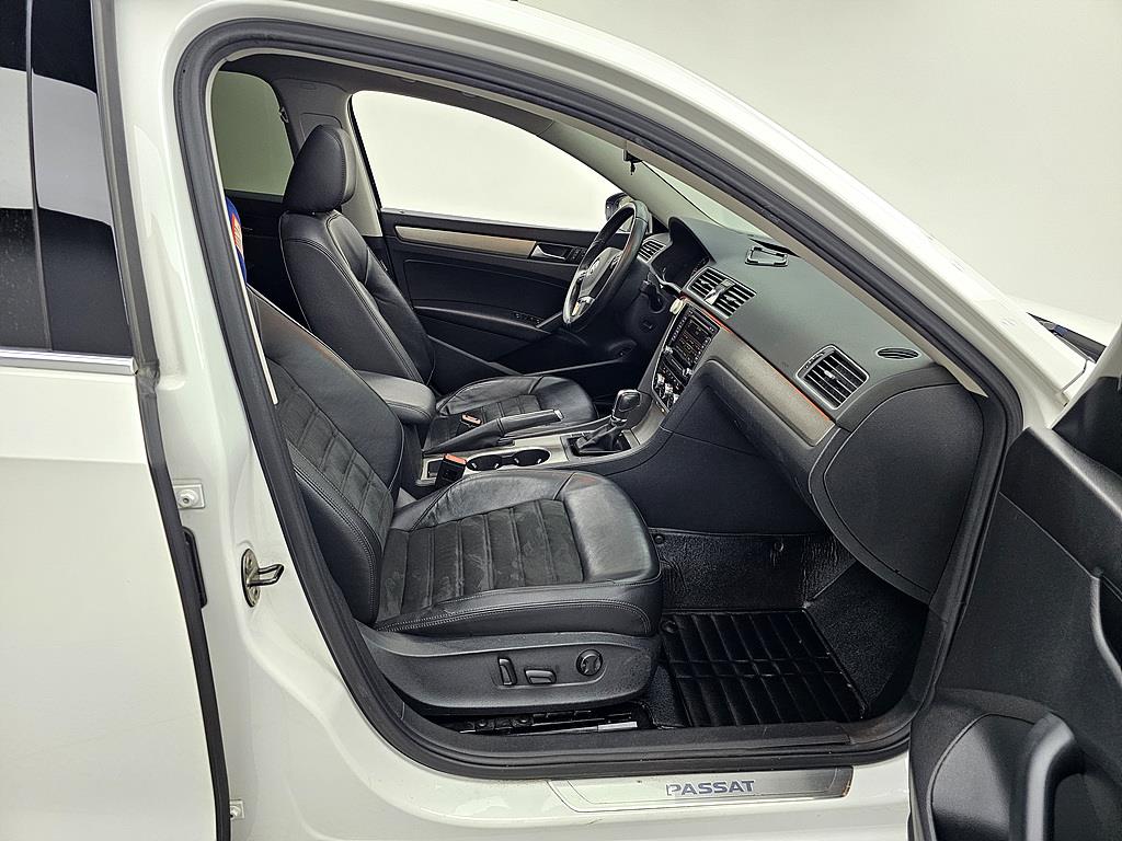 Volkswagen Passat - Vista 11