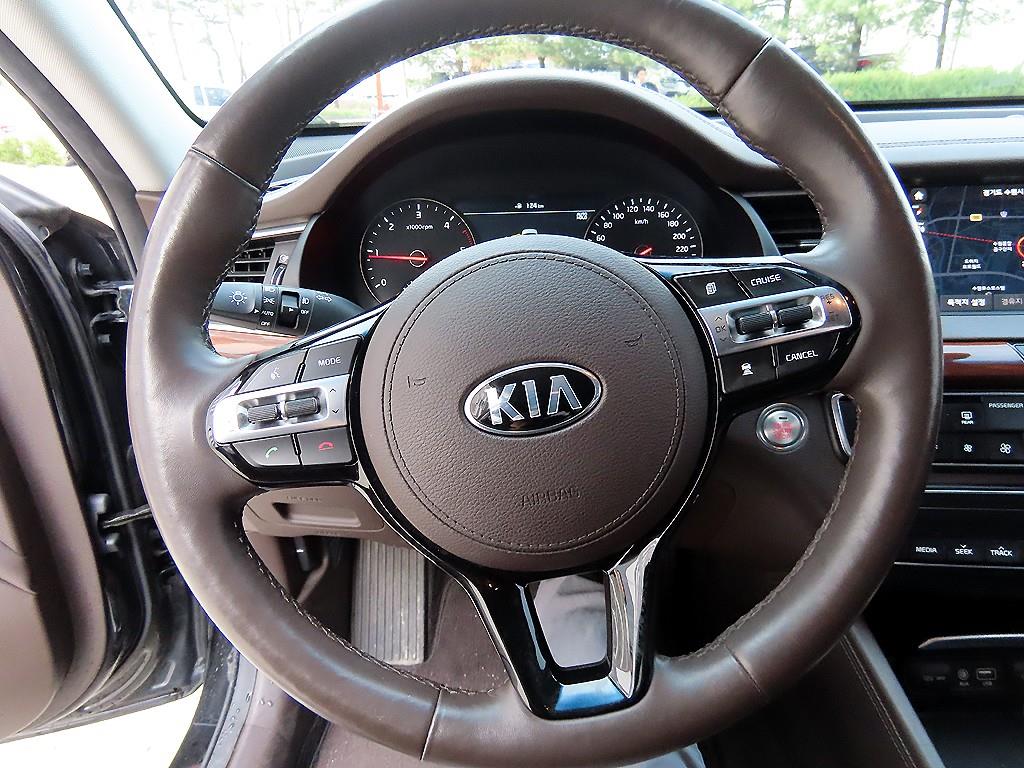 KIA K7 - Vista 8