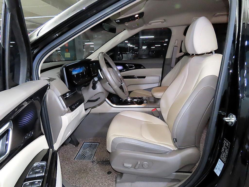 KIA Carnival - Vista 6