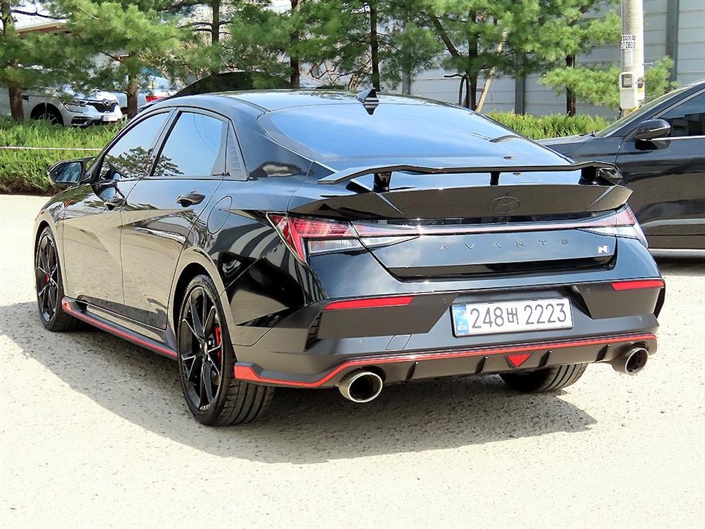 HYUNDAI Avante - Vista 3