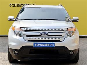 Ford Explorer - Vista 2