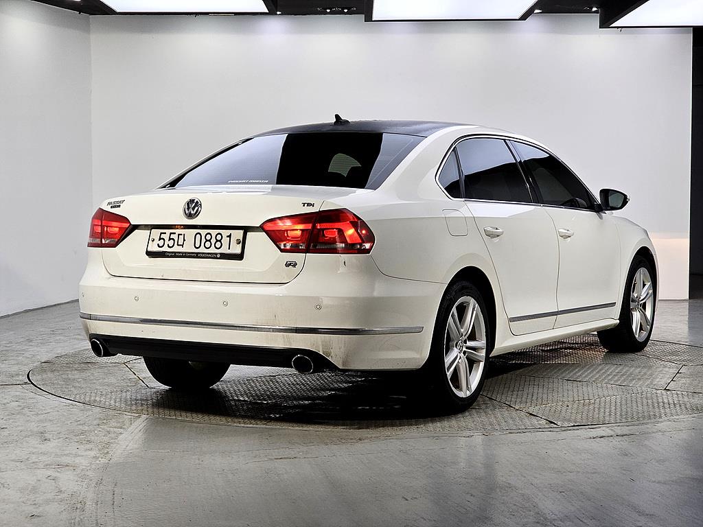 Volkswagen Passat - Vista 4