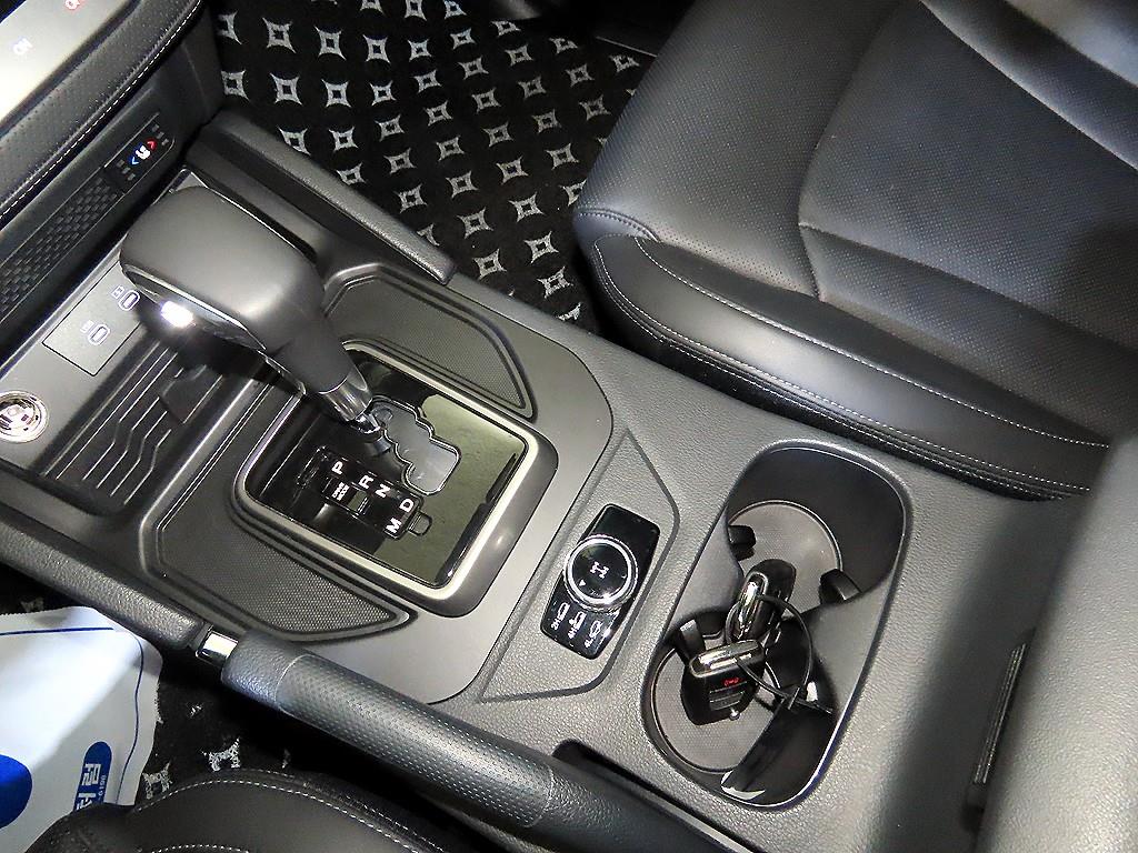 Ssangyong Rexton - Vista 12