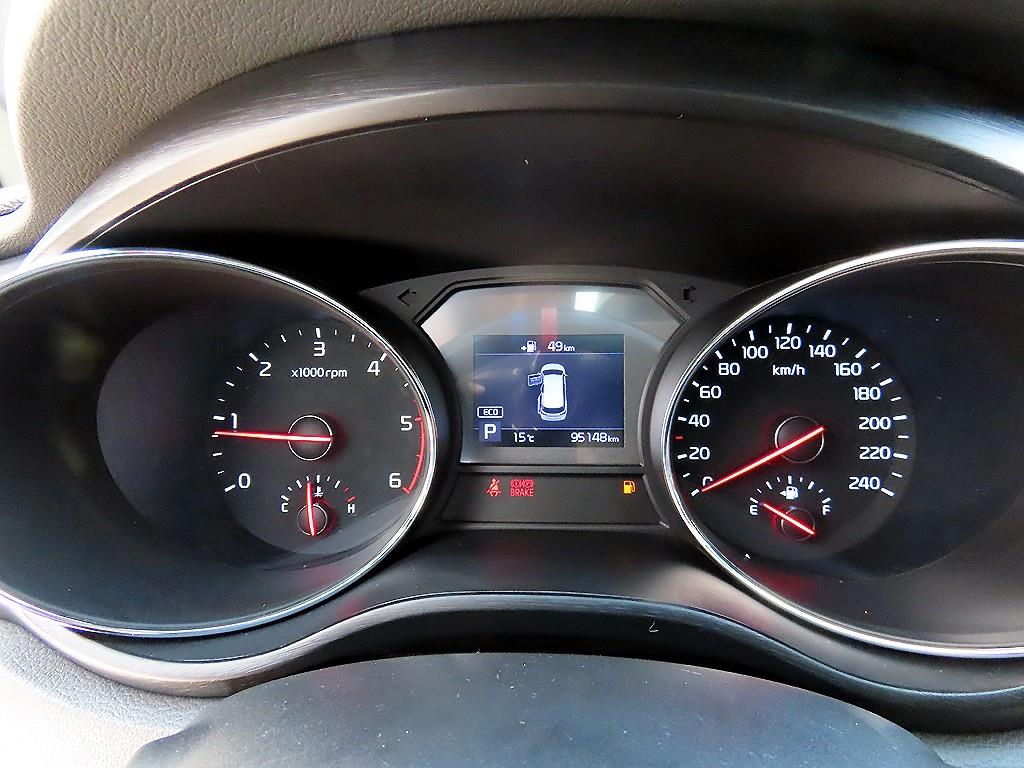KIA Carnival - Vista 10