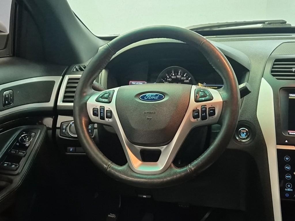 Ford Explorer - Vista 9