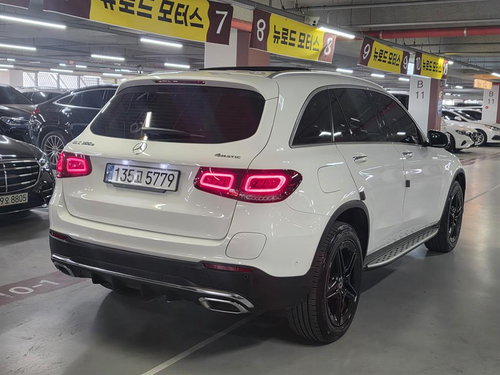 Mercedes Benz GLC Class - Vista 3