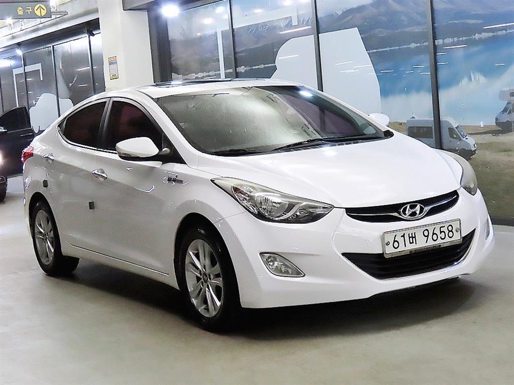 HYUNDAI Avante 2012 Blanco - Importación desde Corea - HF Imports Iquique - Foto 1