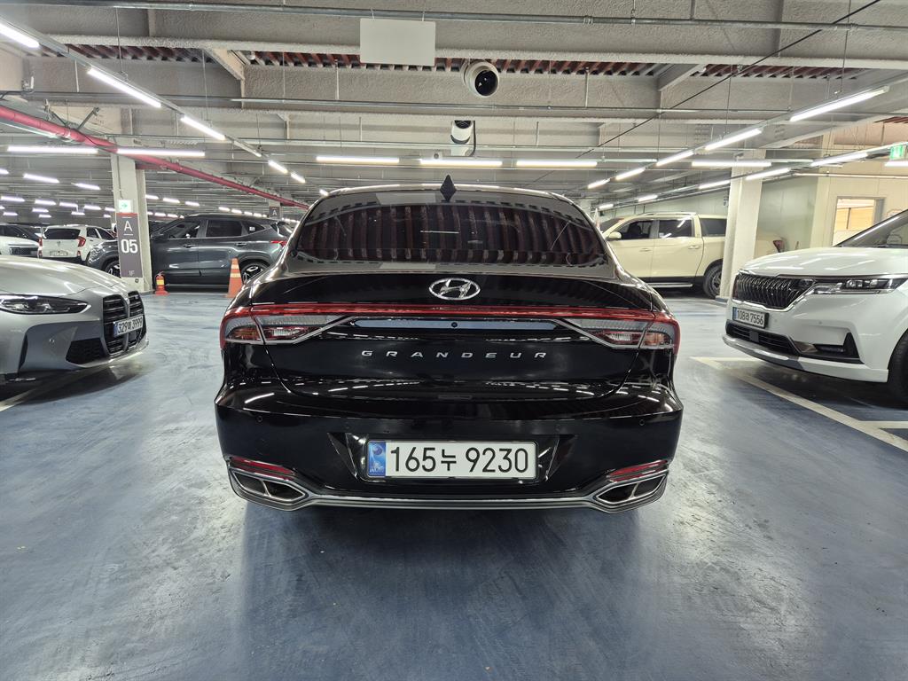 HYUNDAI Grandeur - Vista 5