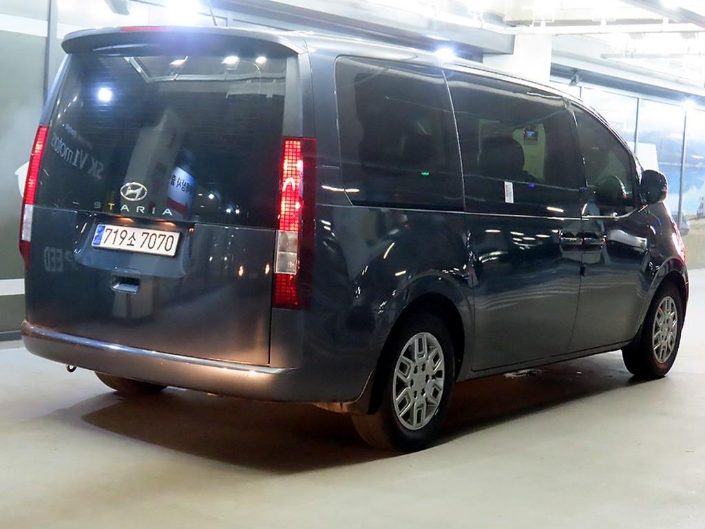 HYUNDAI Staria - Vista 4
