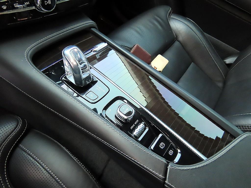 Volvo XC90 - Vista 11