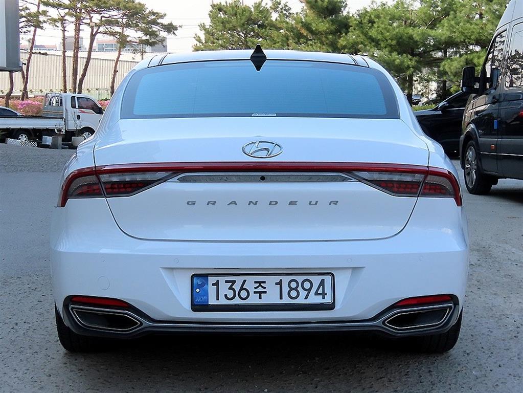 HYUNDAI Grandeur - Vista 4