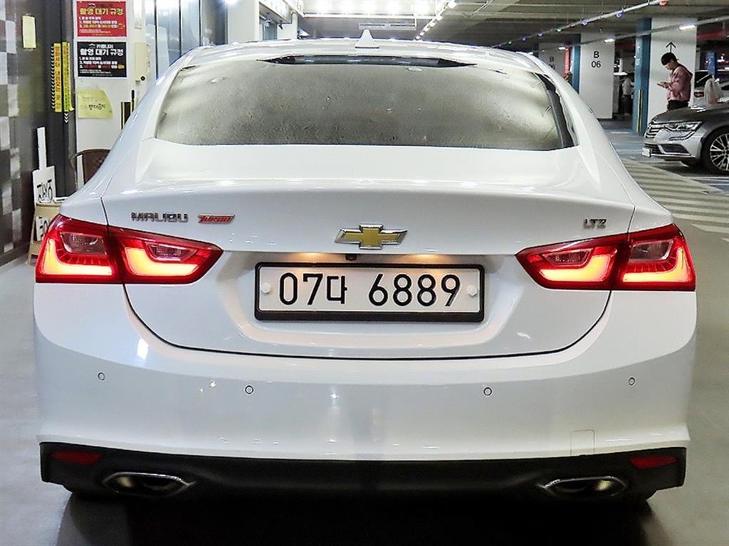 Chevrolet Malibu - Vista 5