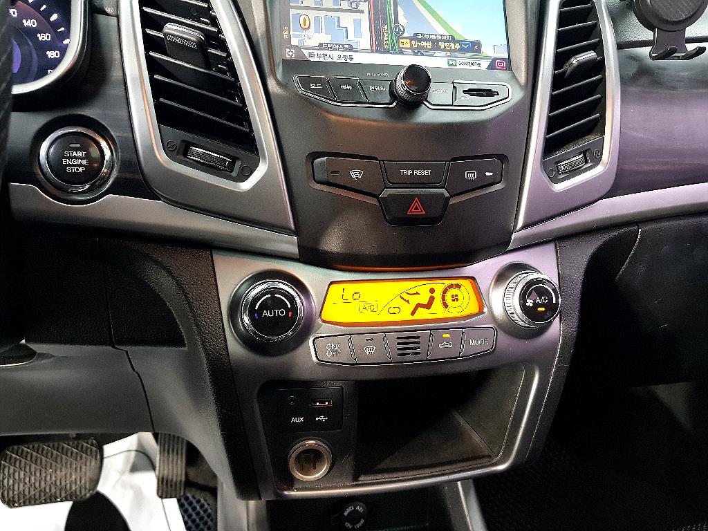 Ssangyong Korando - Vista 12