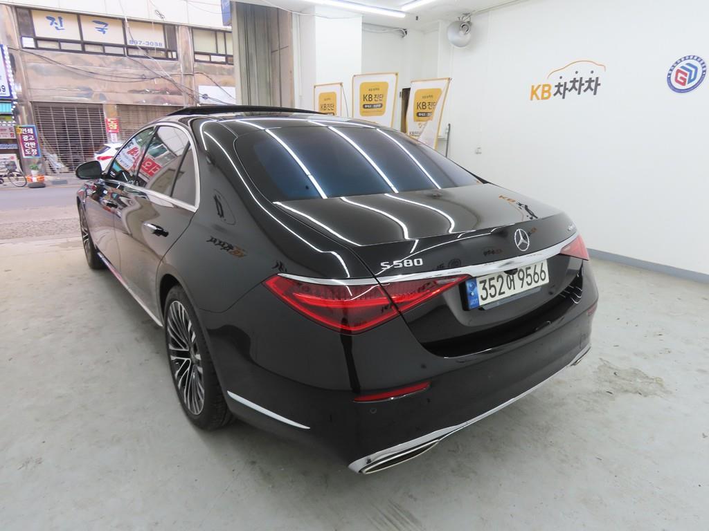 Mercedes Benz S Class - Vista 4
