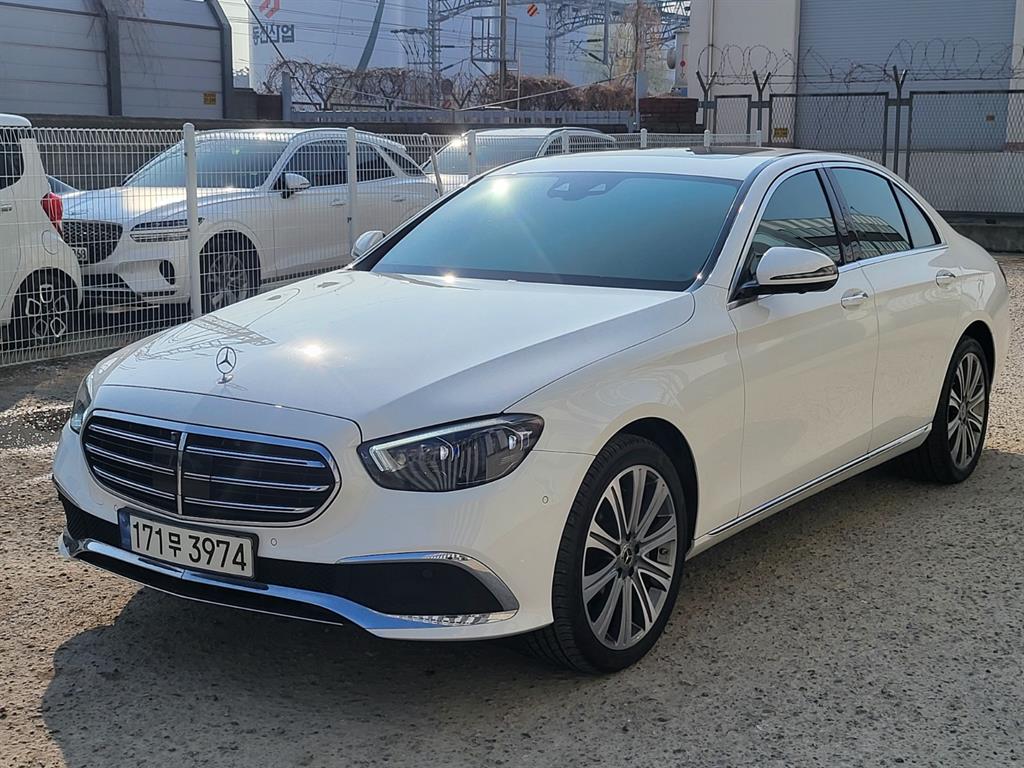 Mercedes Benz E class - Vista 2