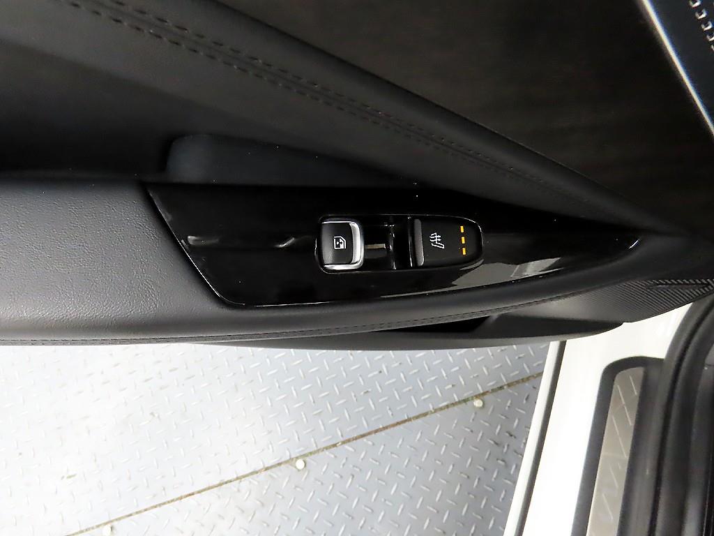 KIA K8 - Vista 12
