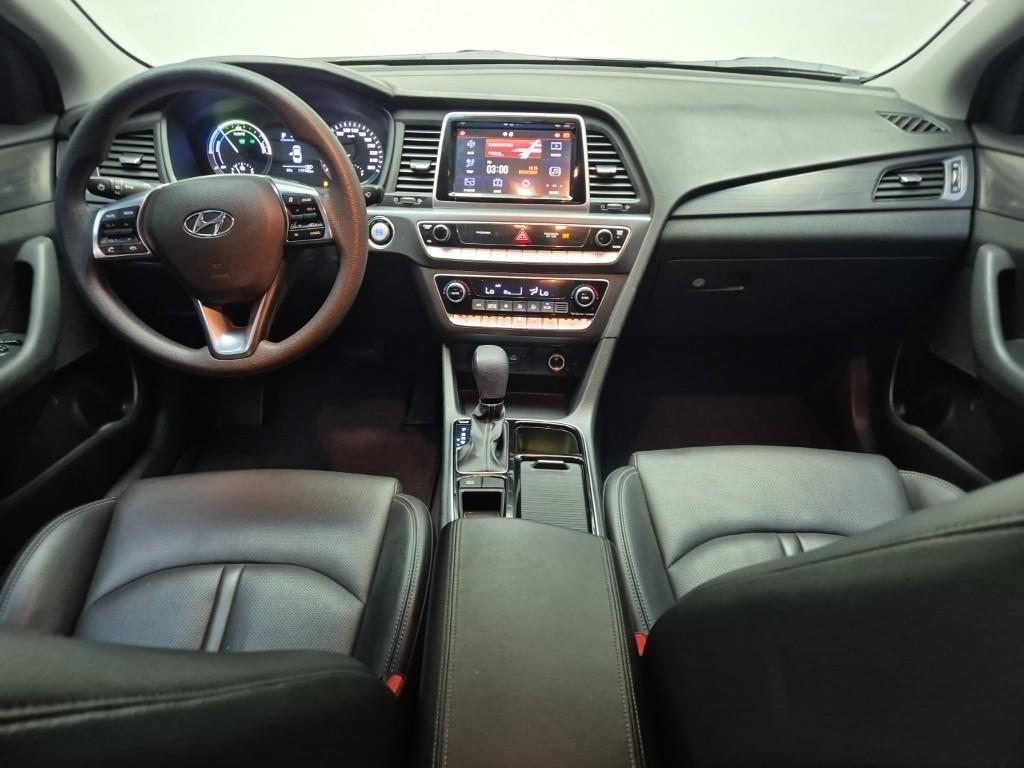 HYUNDAI Sonata - Vista 7