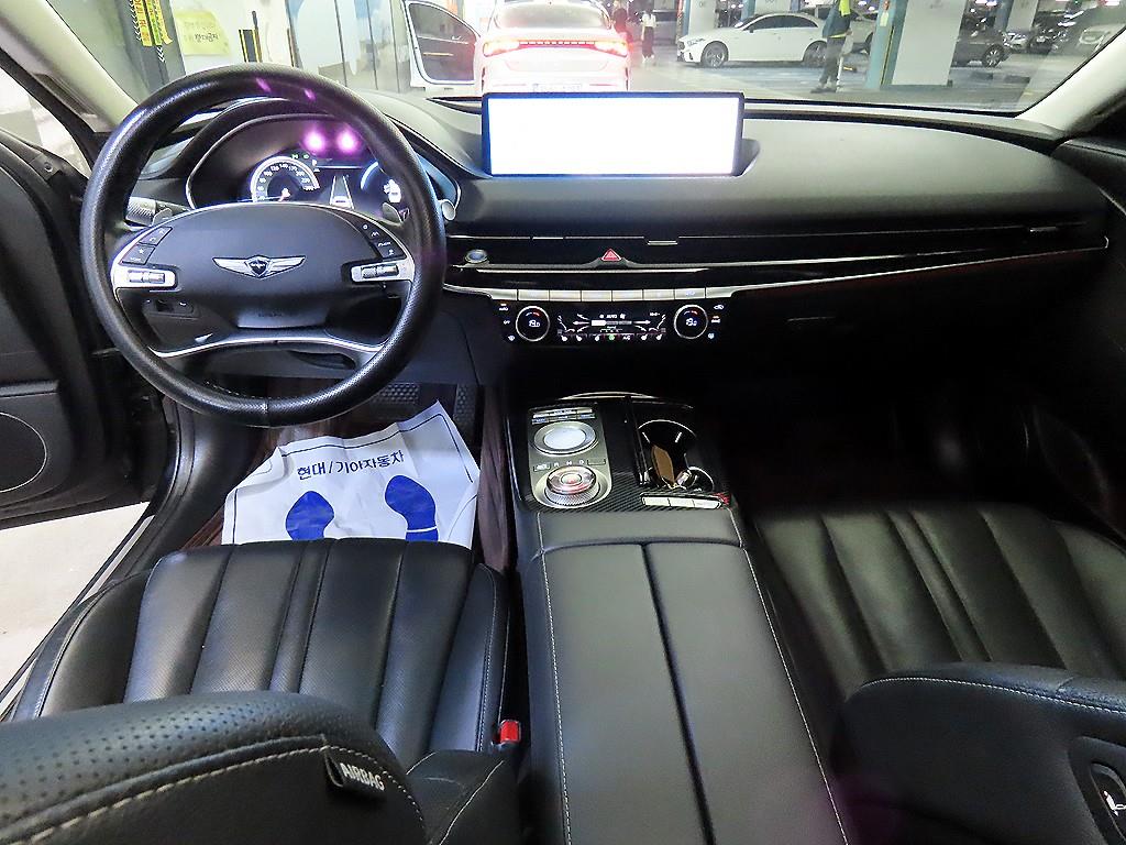 Genesis G80 - Vista 10