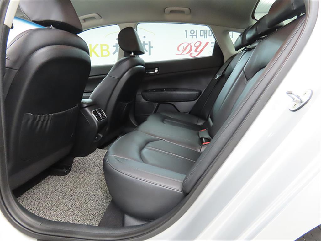 KIA K5 - Vista 6