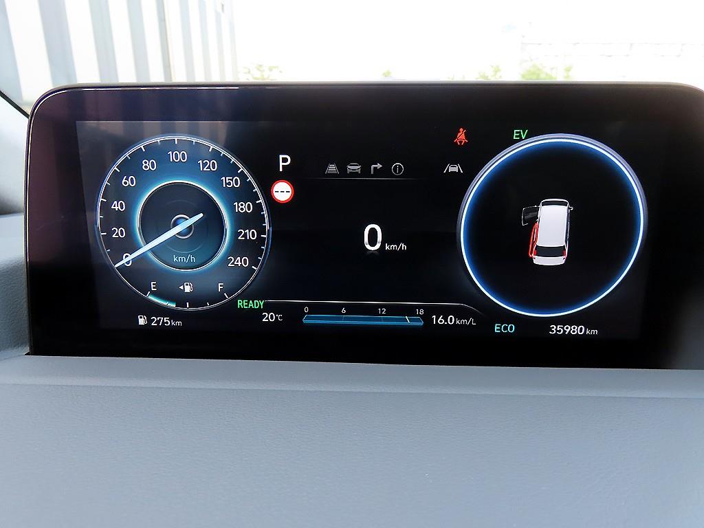 HYUNDAI Staria - Vista 10