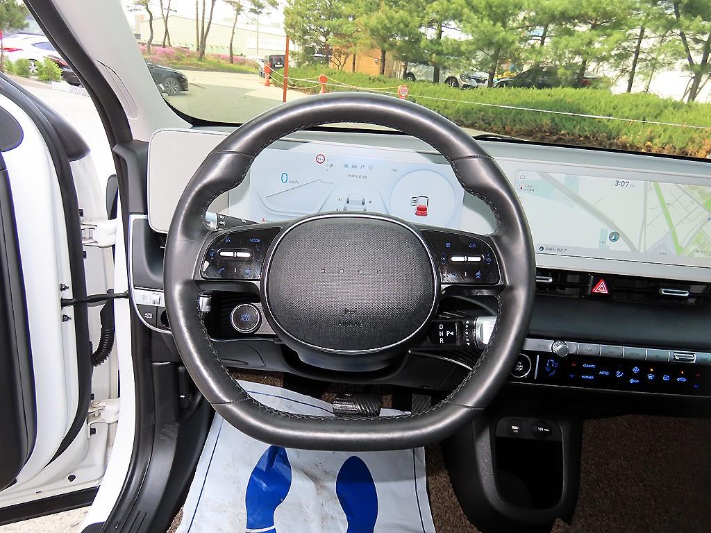 HYUNDAI Ioniq 5 - Vista 8