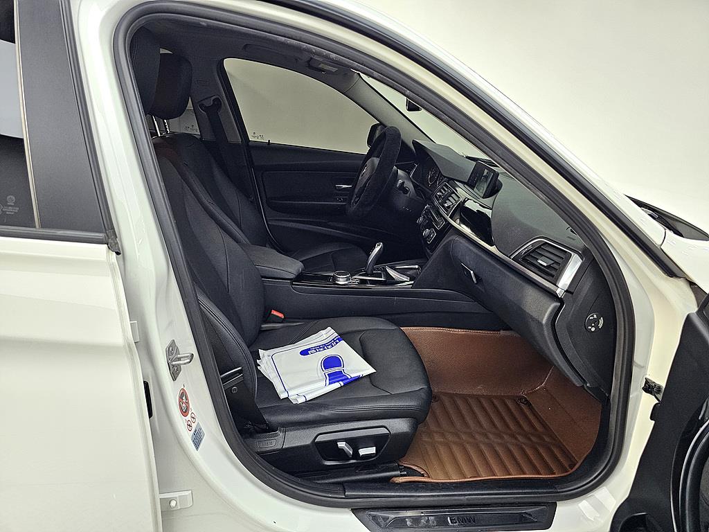 BMW 3 series - Vista 11