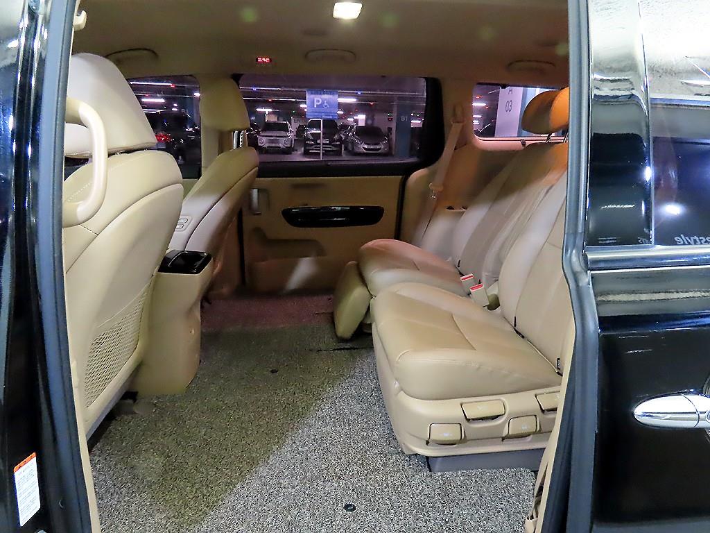 KIA Carnival - Vista 7