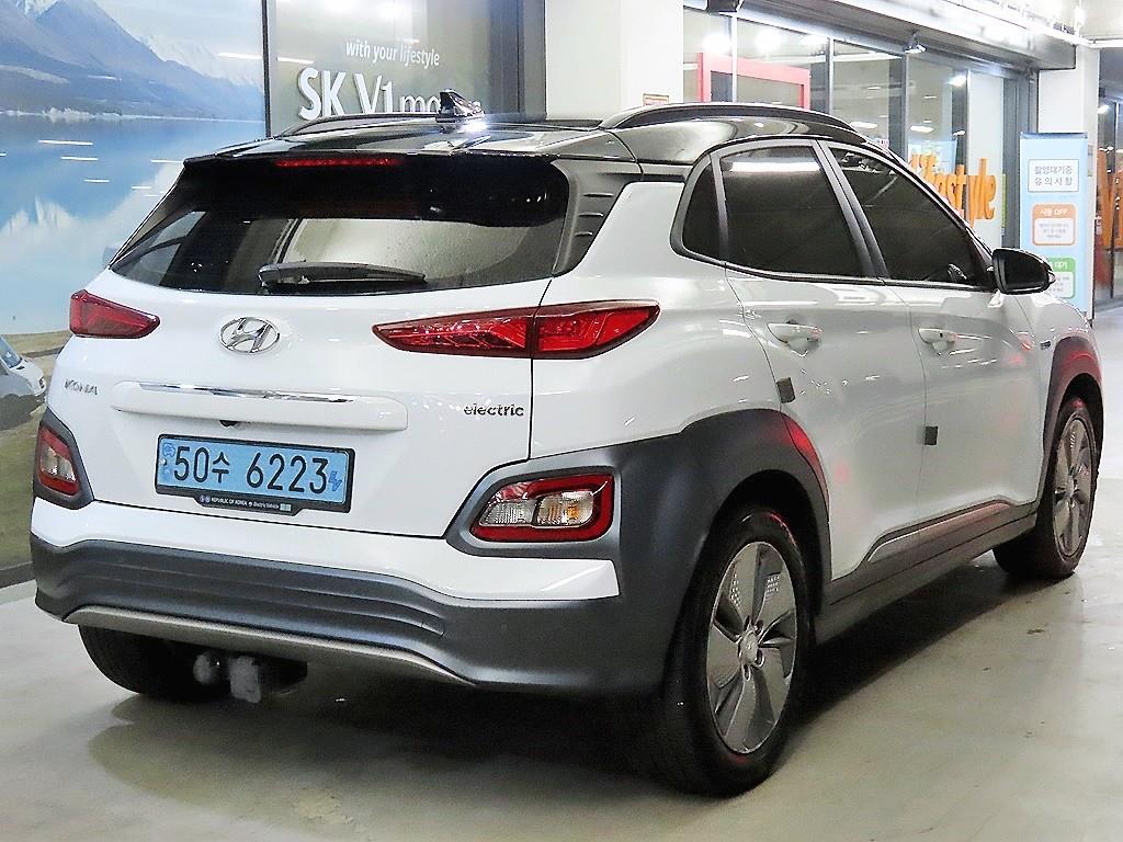 HYUNDAI Kona - Vista 4