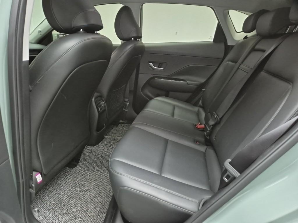 HYUNDAI Kona - Vista 11