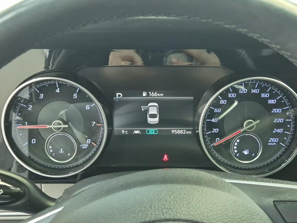 HYUNDAI Grandeur - Vista 6