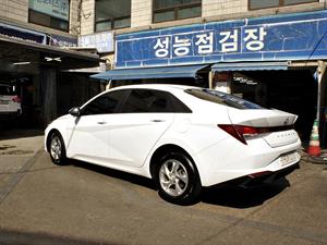 HYUNDAI Avante - Vista 8