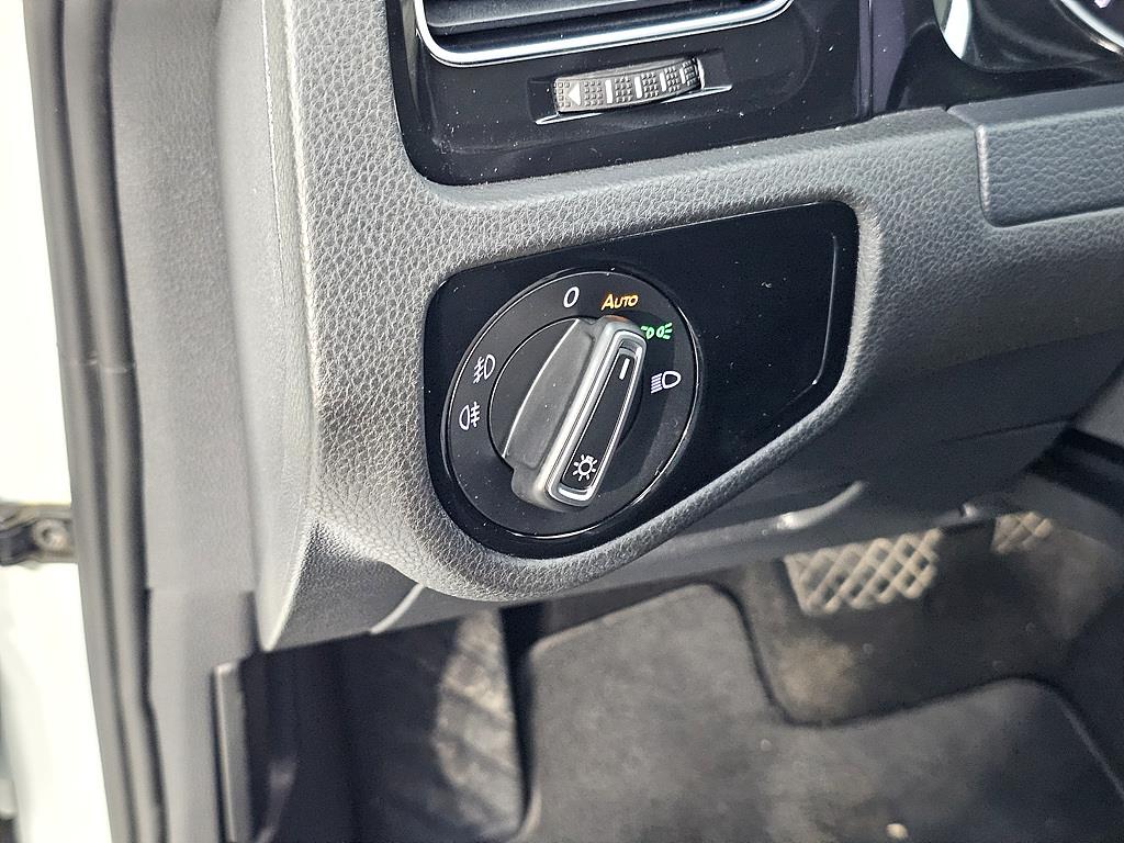 Volkswagen Golf 2015 Blanco - Importación desde Corea - HF Imports Iquique - Foto 14