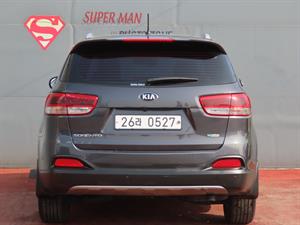 KIA Sorento - Vista 8