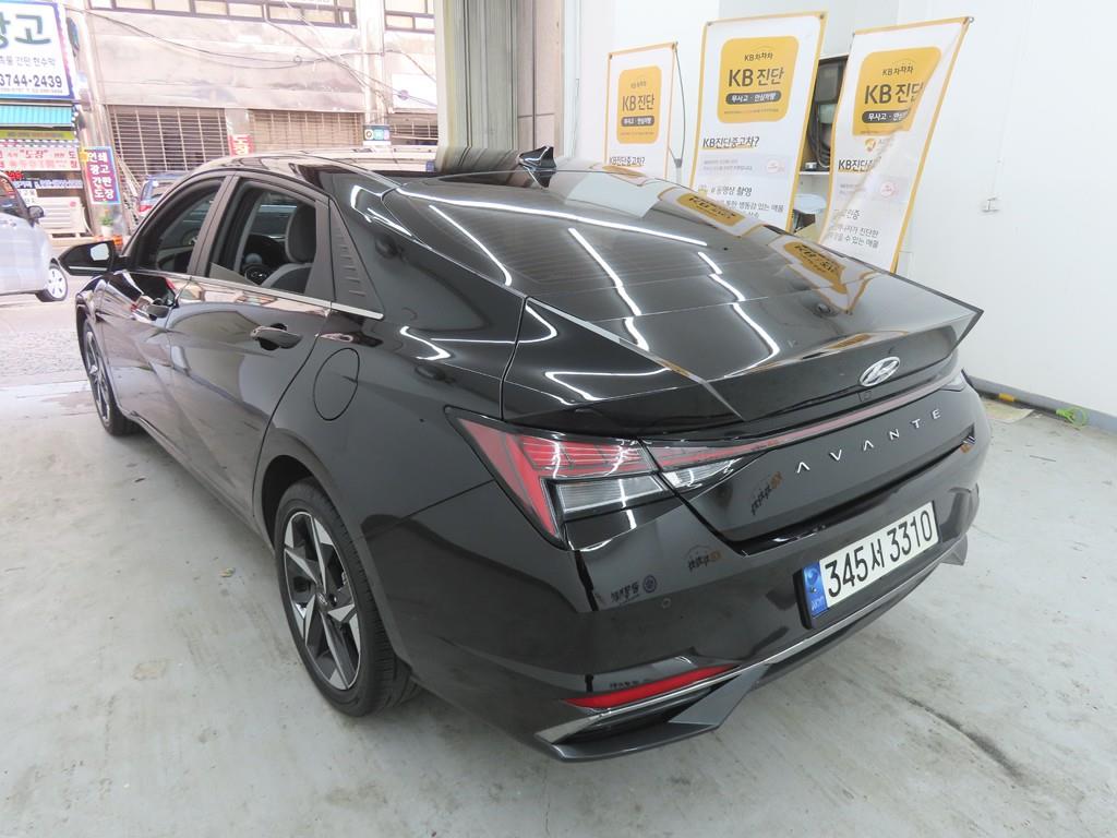 HYUNDAI Avante - Vista 4