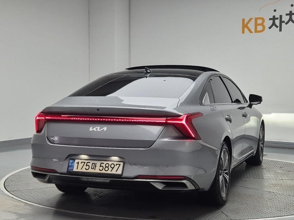 KIA K8 - Vista 3