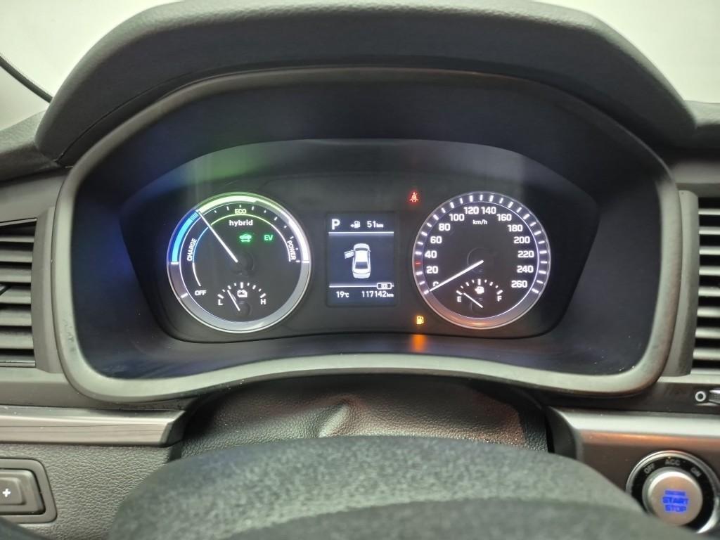 HYUNDAI Sonata - Vista 6