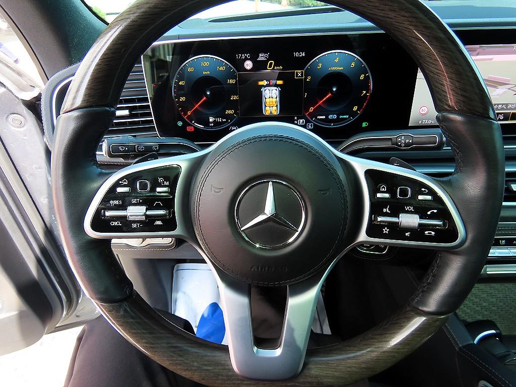 Mercedes Benz GLS Class - Vista 8