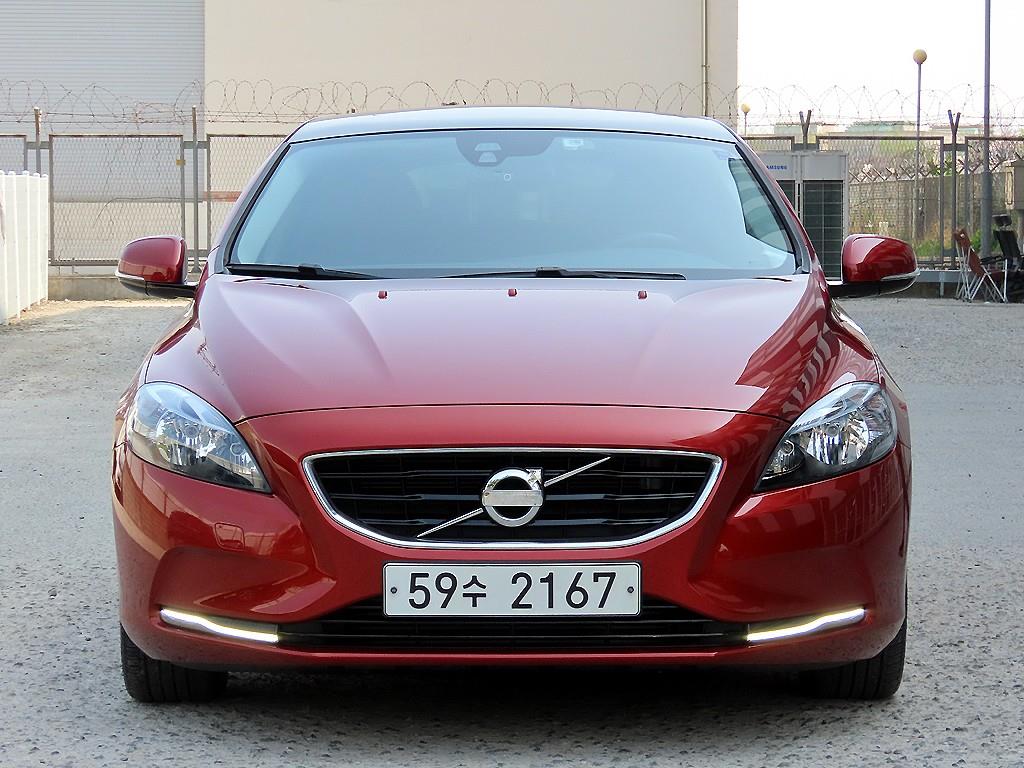 Volvo V40 2014 Rojo - Importación desde Corea - HF Imports Iquique - Foto 1