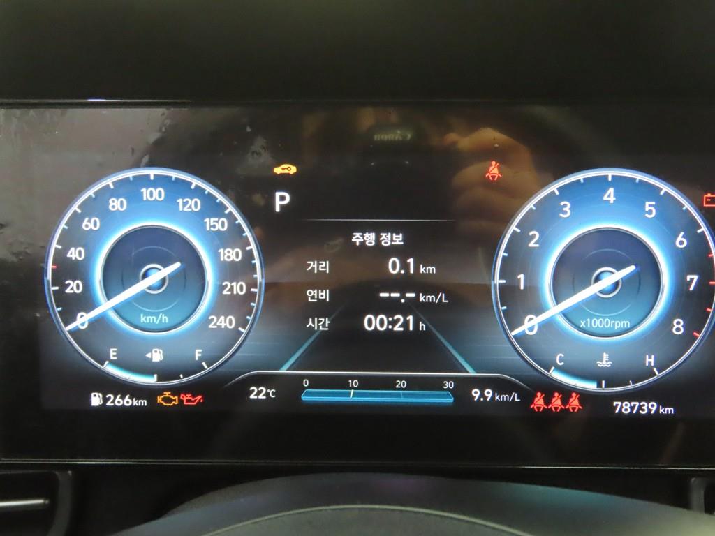 HYUNDAI Avante - Vista 8