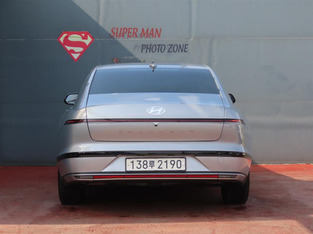 HYUNDAI Grandeur - Vista 7