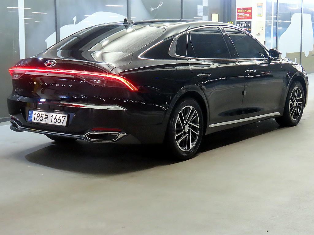 HYUNDAI Grandeur - Vista 4